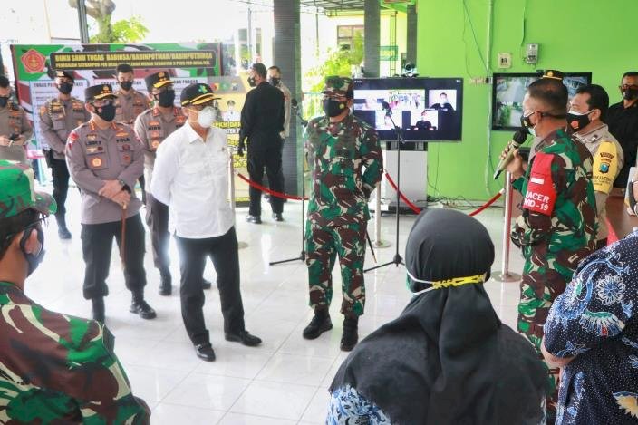 TNI-Polri Percepat Distribusi Bansos PPKM Darurat