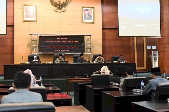 Paripurna DPRD Jombang, Semua Fraksi Setujui LPj APBD 2021