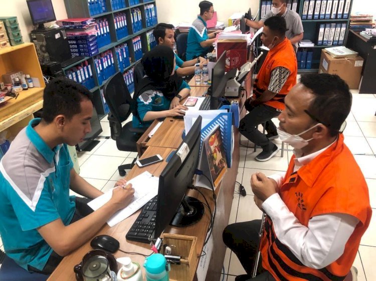 Rutan Surabaya Terima Dua Orang Tahanan KPK