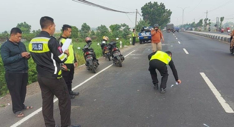 Tabrak Truk Parkir, Pemotor di Jombang Tewas di Lokasi