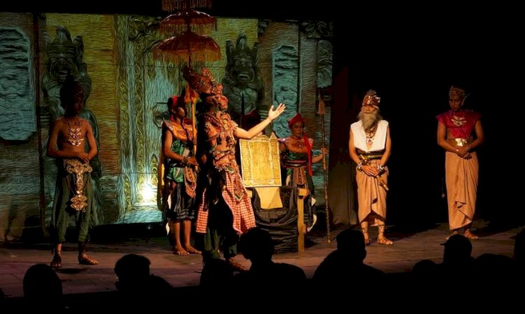 Teater Keliling Pentaskan Musikal Calon Arang di Lima Kota