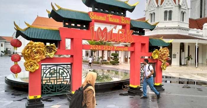 Sambut Tahun Baru Imlek , Surabaya Pasang Dekorasi Bernuansa Pecinan