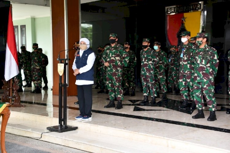 Tangani Covid-19 Jatim, Mabes TNI Serahkan Dukungan Tenaga Medis dan Alkes