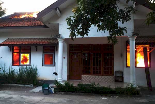 Ditinggal ke Lamongan, Rumah Dosen IAIN Ponorogo Terbakar