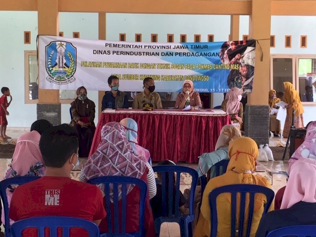 Pemprov Jatim Latih Kerajinan Batik, Bagi Warga Desa Sumber Kemuning Tamanan