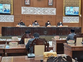 DPRD Gelar Rapat Paripurna, Agenda Jawaban Walikota Atas Raperda Perubahan Perda Nomor 6 Tentang RPJMD