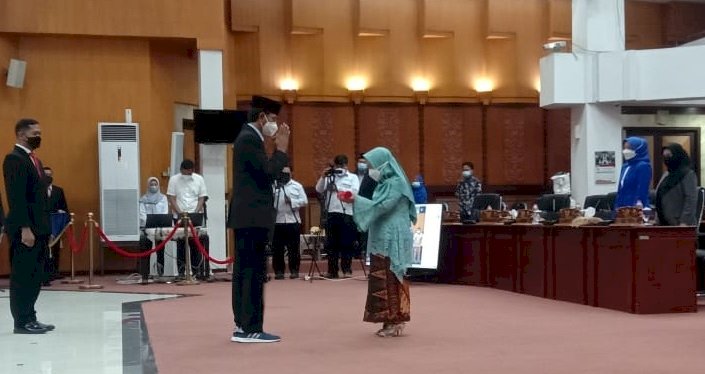 DPRD Surabaya Sidang Paripurna Istimewa, dr Zuhrotul Resmi jadi Anggota Dewan