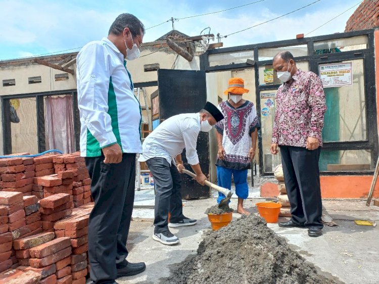 Baznas Jatim Bedah Rumah 15 Warga Duafa Kota Mojokerto