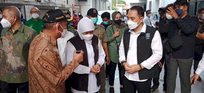 Besuk Korban Ambrolnya Kenpark Surabaya, Menko PMK Minta  Pengelola Wisata Cek Kondisi Wahana