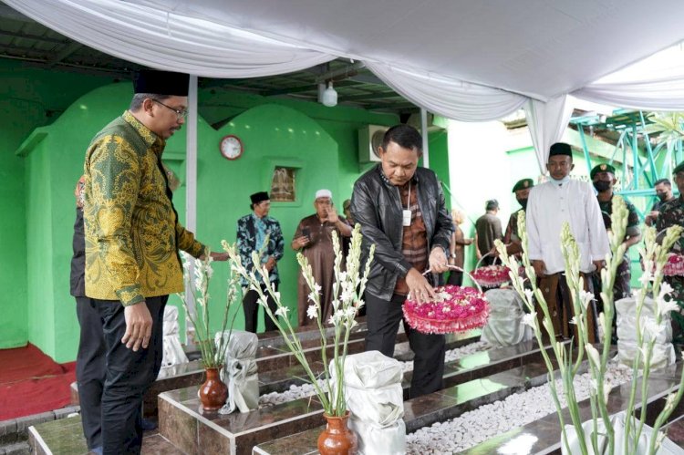 KSAD Izinkan Pemkab Sidoarjo Revitalisasi Makam Guru KH Hasyim Asy'ari