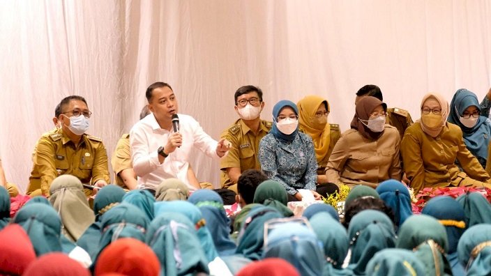 Tangkal Radikalisme, Wali Kota Eri Ajak Warga Surabaya Peduli Lingkungannya