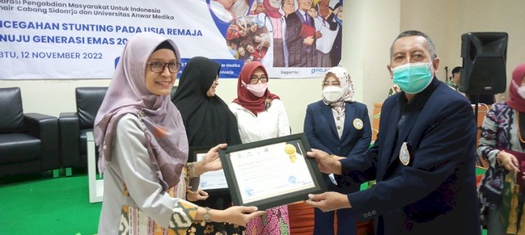 Ika Unair Sidoarjo dan Apsilangga Beri Penyuluhan Stunting Siswa SMA di Universitas Anwar Medika