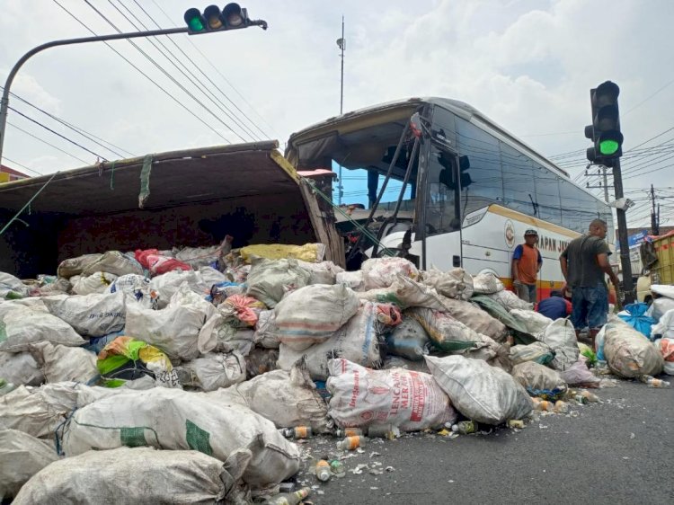 Sehari, Dua Bus Kecelakaan di Trowulan