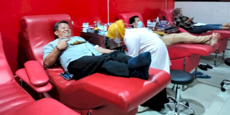 Alumni Unair di Jatim Adakan Donor Darah 12 Kota Serentak
