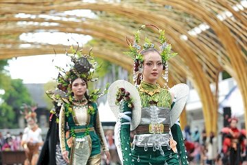 Parade Fesyen “Ethno Wear”, Awali Rangkaian BEC 2023