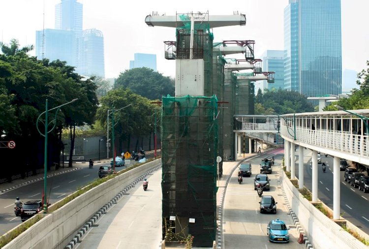 Beton SIG Penopang Konstruksi LRT Jabodebek