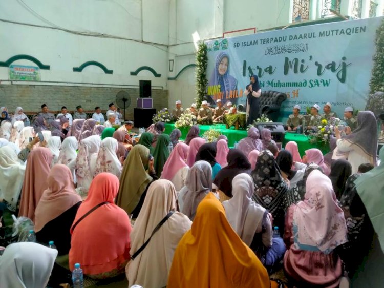 SDIT dan SMP Terpadu Daarul Muttaqien Peringati Isra Mikraj, Hadirkan Ning Umi Laila