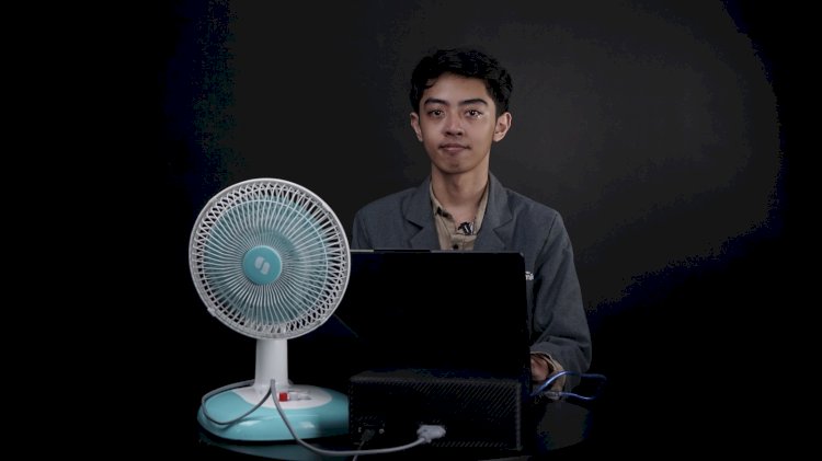 Mahasiswa Teknik Komputer Universitas Dinamika Kendalikan Kecepatan Kipas Angin dengan Bahasa Jawa